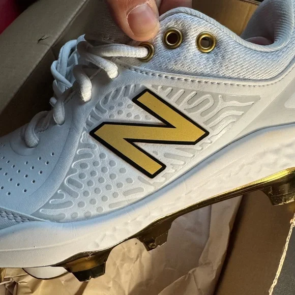 New Balance White and Gold Cleats - Picture 8 of 11